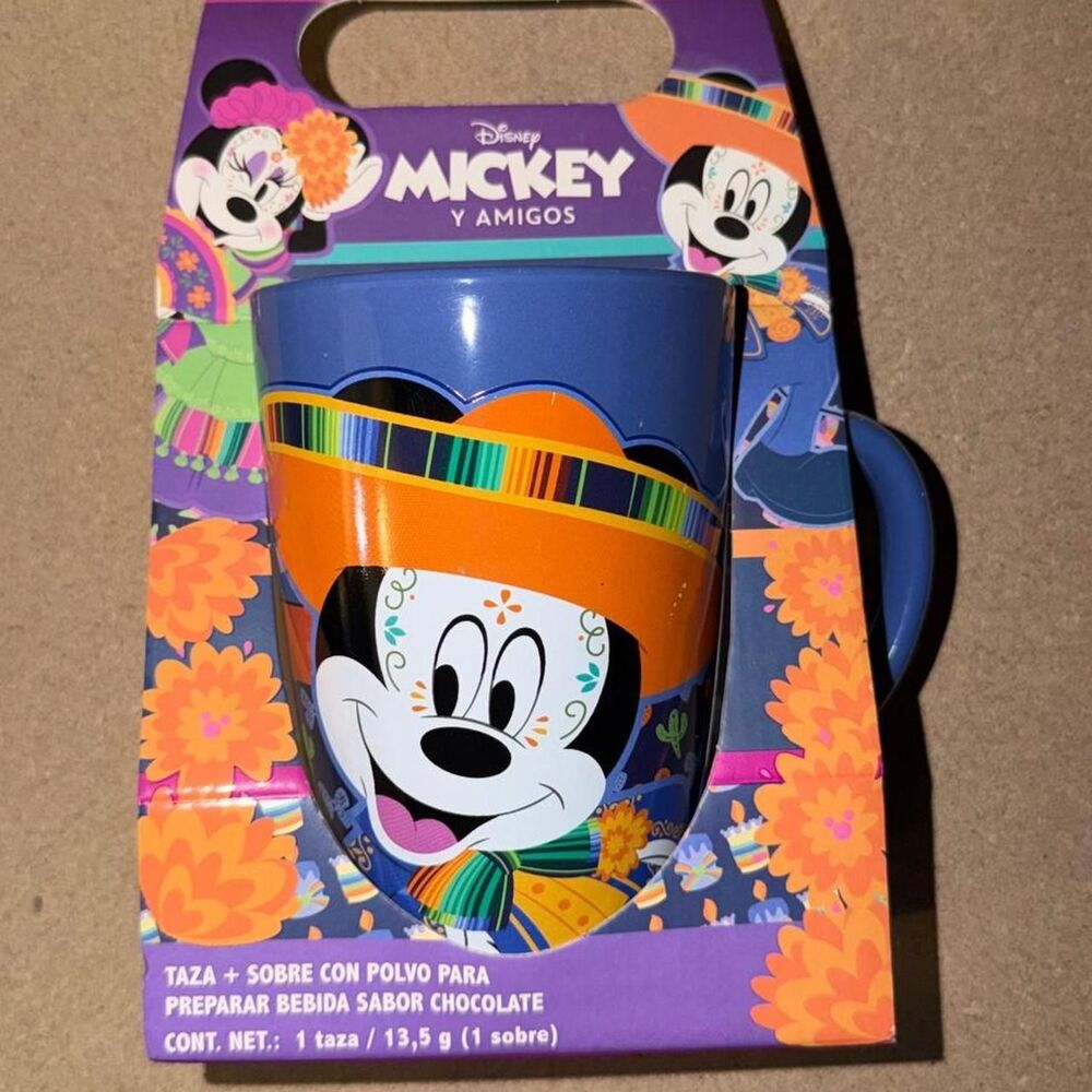 Disney multi Dinnerware